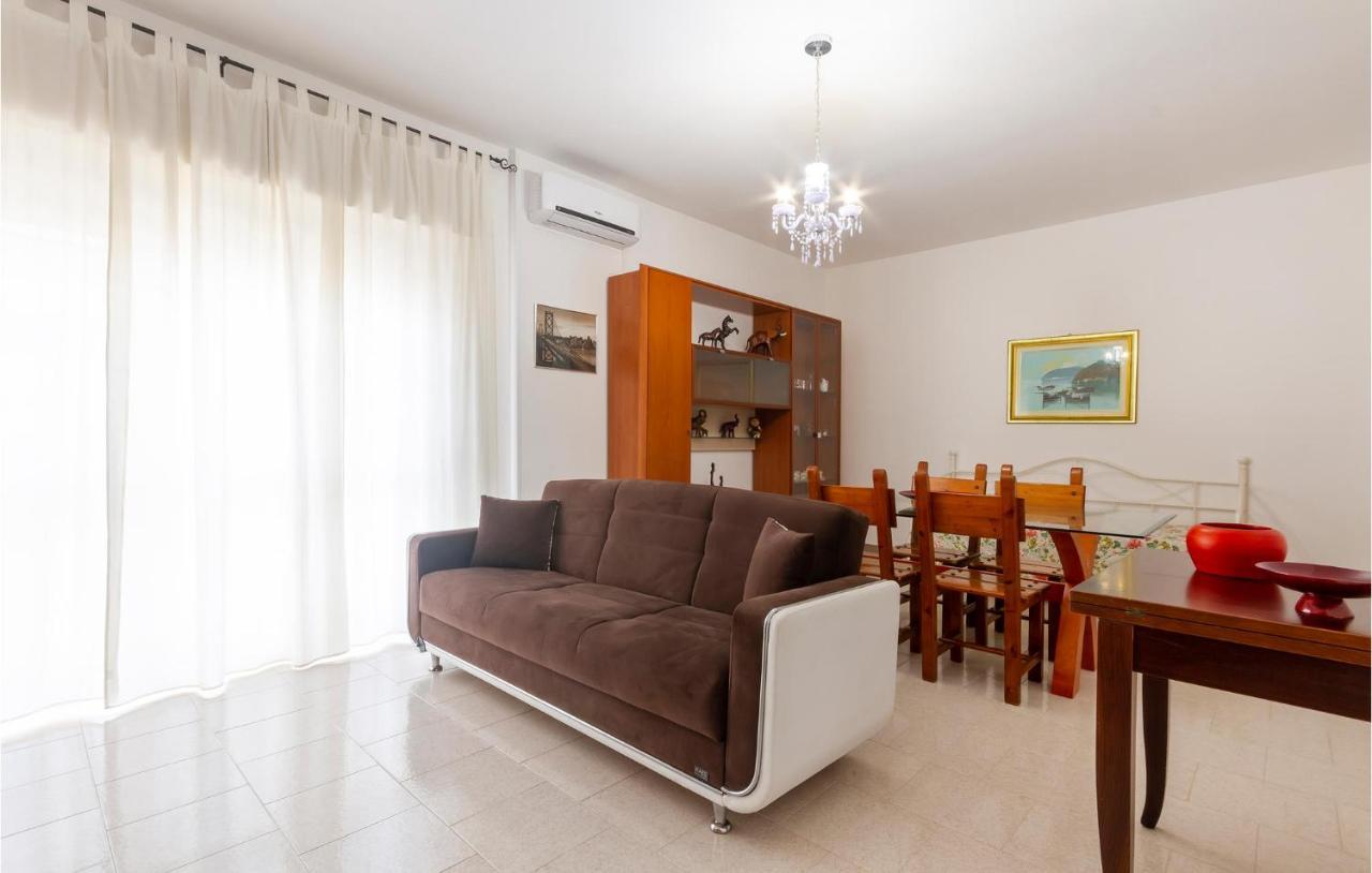 Lovely Apartment In Carovigno With Kitchen Exterior foto