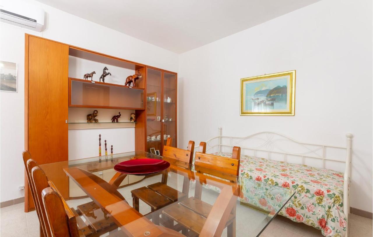 Lovely Apartment In Carovigno With Kitchen Exterior foto